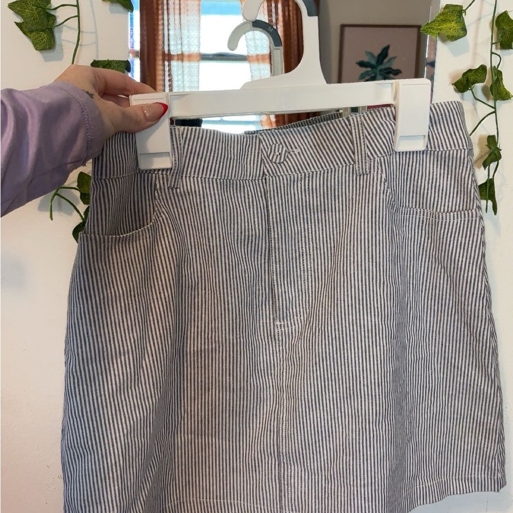 Forever 21 Navy and White Striped Mini Skirt